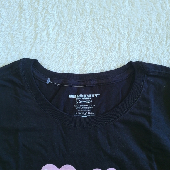 Sanrio Hello👋 Kitty🐈 and Friends Graphic Tee👕 - NWOT - Picture 4 of 10